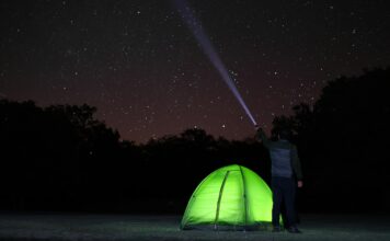 Hujan Meteor Perseid Dapat Dilihat di Langit Indonesia Pada 12-13 Agustus 2025